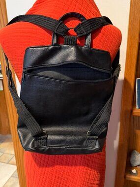 Black Leather Backpack (Luxury Tone)
